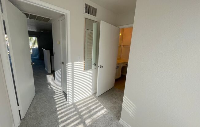 2 beds, 2 baths, $1,395, Unit UNIT 2004