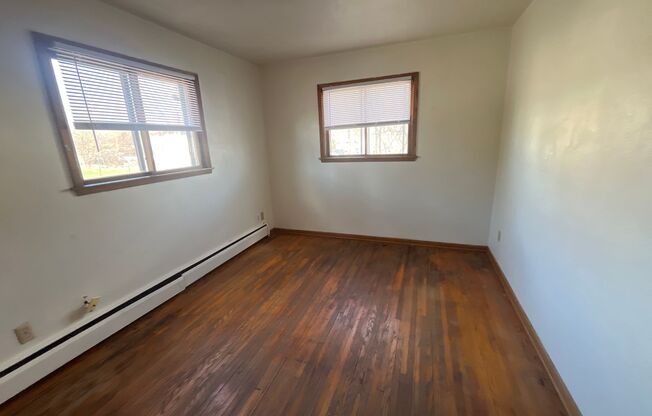 568 Lexington Parkway North