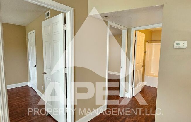 2 beds, 1 bath, $1,250, Unit 1217