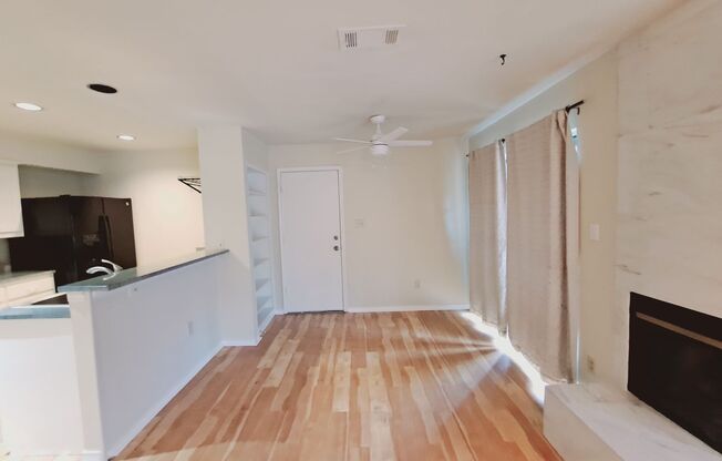 Location, Location, Location! Beautiful 3/2 in Chapel Forest Ready For Move In!