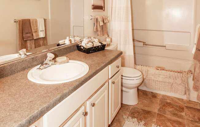 Kings Court model bathroom