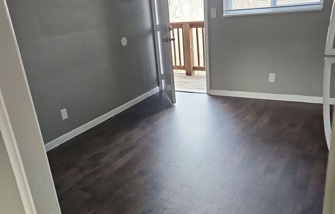 2 beds, 1 bath, 750 sqft, $1,070, Unit B01 1008 17