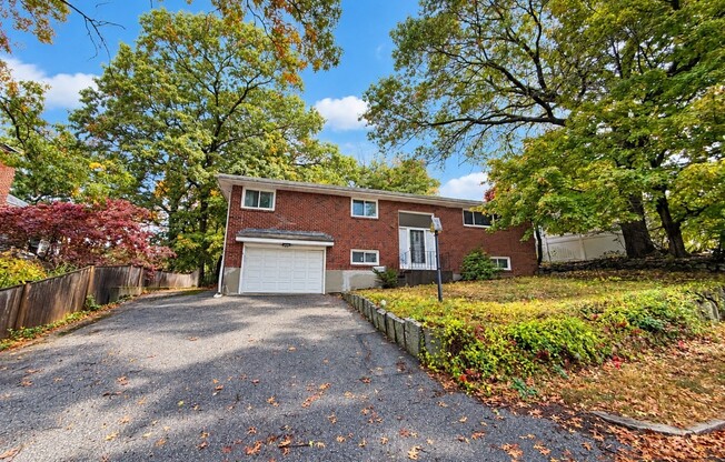 153 HAWTHORNE RD