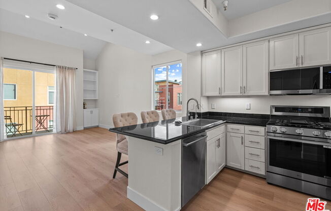 1 bed, 1 bath, 690 sqft, $3,100, Unit 314