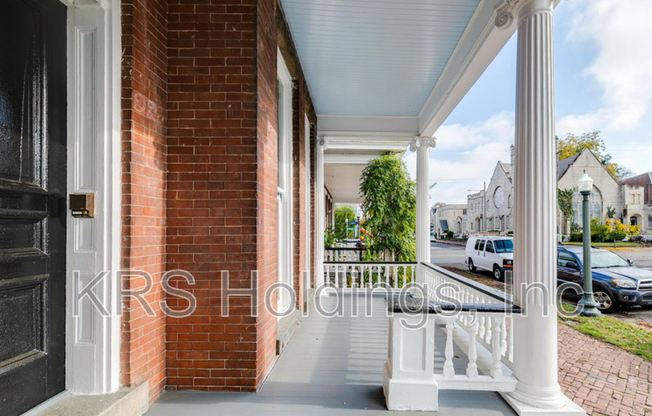 228 N 32 ST