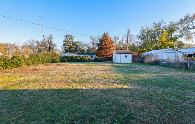 3 Bedroom 1 bath Ranch with large fenced yard available