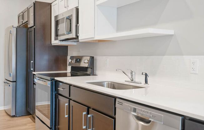 2 beds, 1 bath, 819 sqft, $1,575, Unit 2408