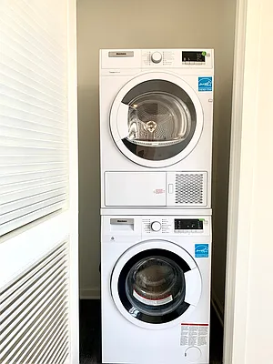 Studio, 1 bath, $3,925, Unit 12D