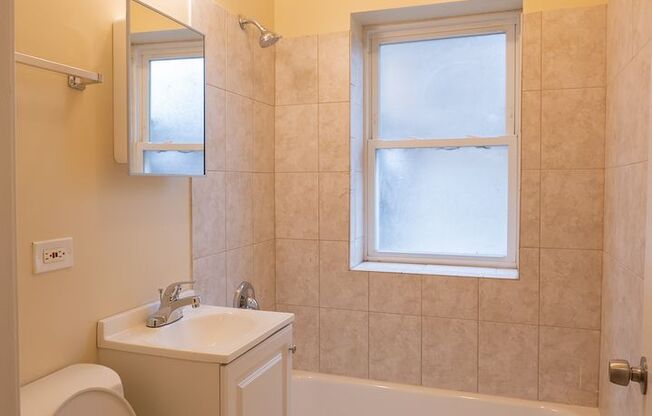 Studio, 1 bath, $1,000, Unit 7752-#3A