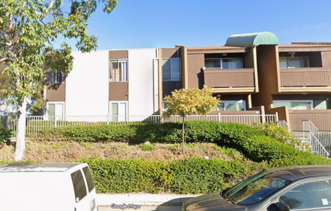 4 beds, 2 baths, $3,500, Unit Unit 113