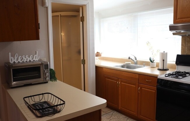 3 PARTRIDGE LN