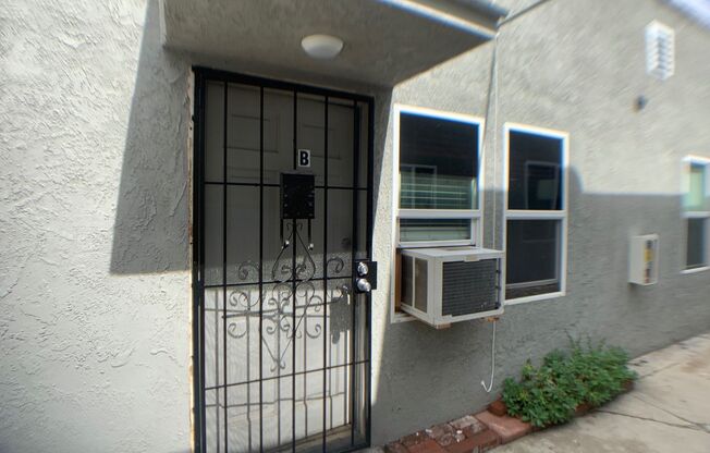 1 bed, 1 bath, 550 sqft, $1,850, Unit B