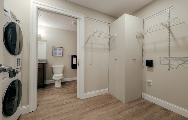 A2 Model - Bedroom Closet with Laundry