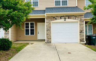 Gorgeous 3bed/2.5 Bath Townhome In Desirable Clayton Location!