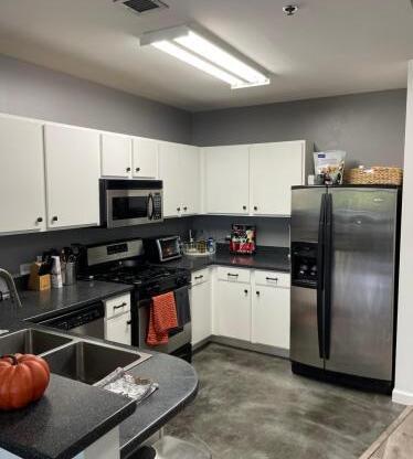 115 W PEACHTREE ST PL