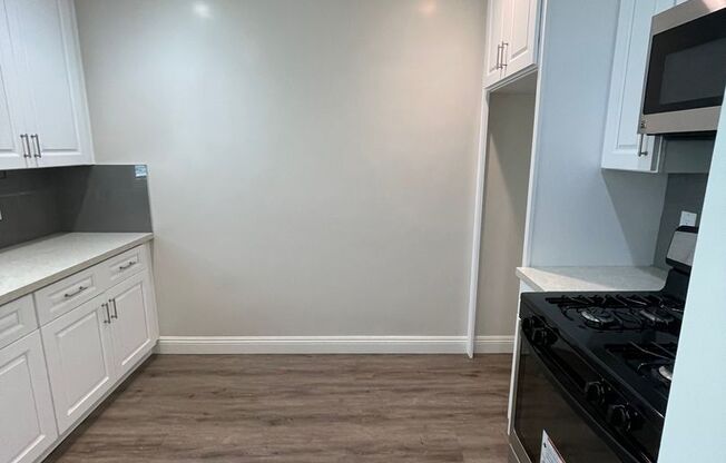 1 bed, 1 bath, $2,200