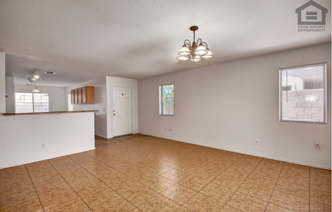 3Bed/2Bath House in Buckeye! Ready for Immediate Move-In!