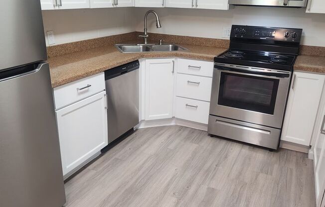 2 beds, 1 bath, 850 sqft, $1,175, Unit 23