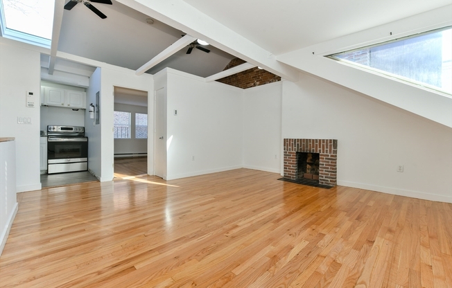 99 W. Springfield Street