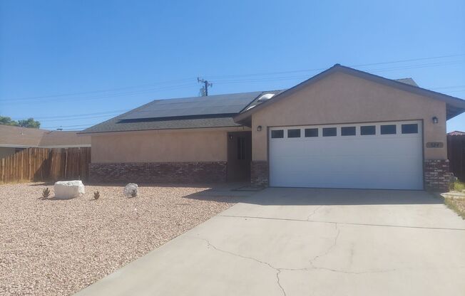 5 beds, 2 baths, $2,350