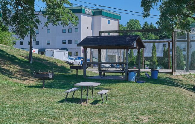 2 beds, 1 bath, 672 sqft, $930, Unit 1219-13