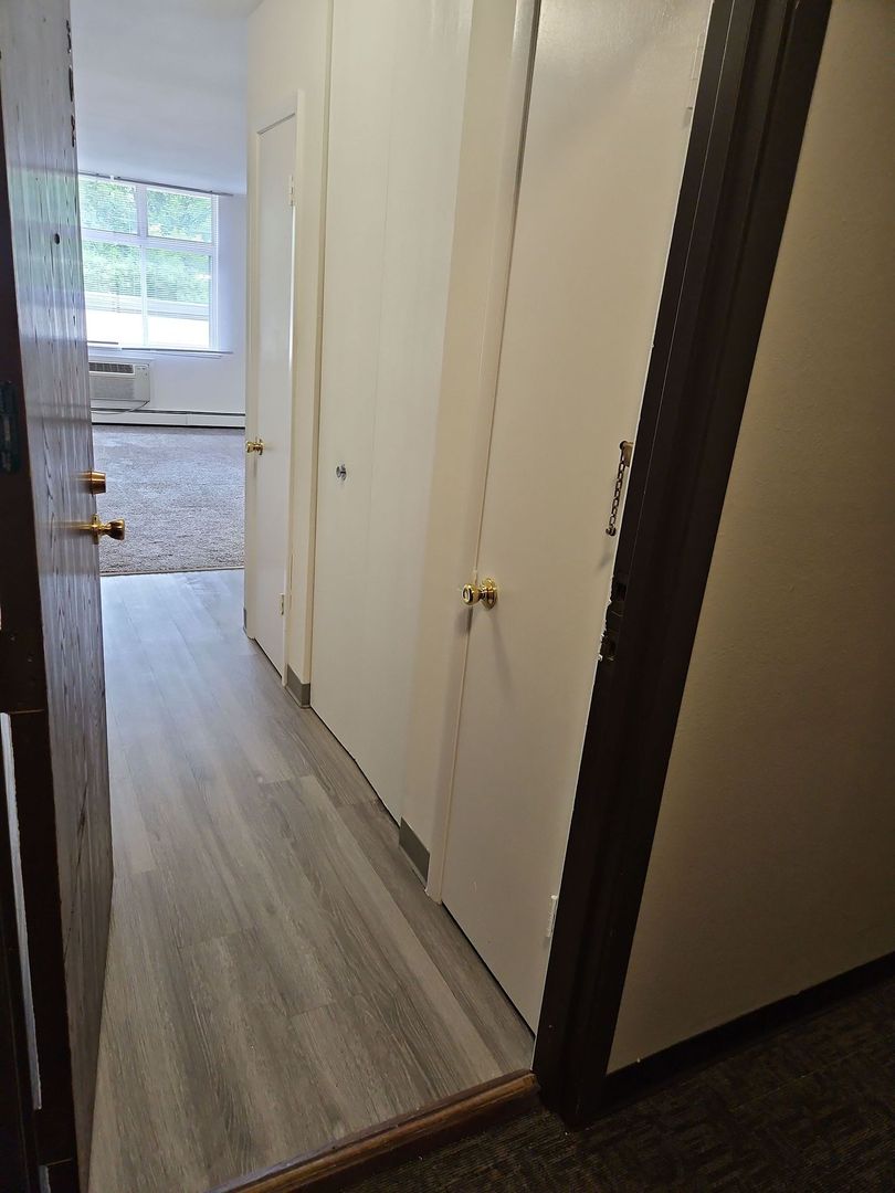 Riverland Apartments