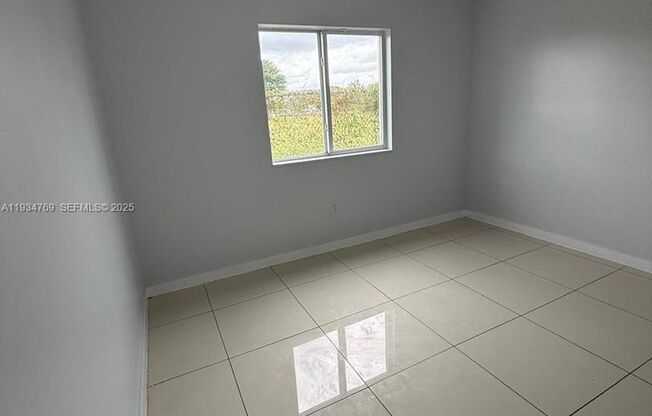 2121 NW 72ND ST MIAMI, FL 33147-6355