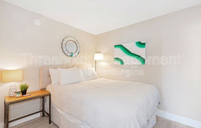 2 beds, 2 baths, 989 sqft, $3,300, Unit 2202