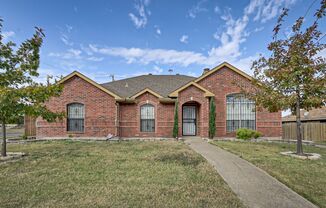 Dallas Split Bedroom