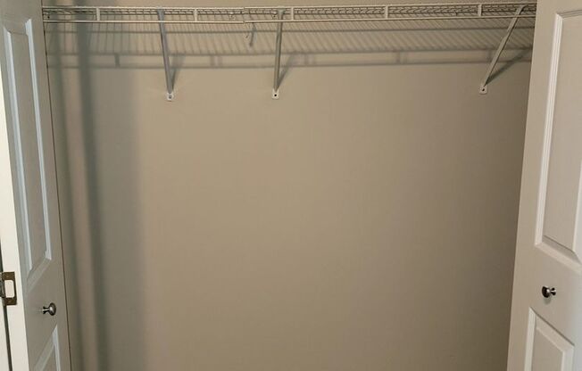 2 beds, 2 baths, 1,000 sqft, $1,295, Unit 701