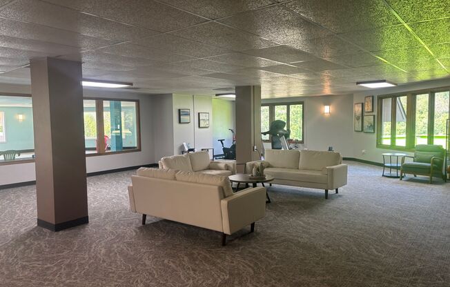 1 bed, 1 bath, 737 sqft, $1,119, Unit 1401 011