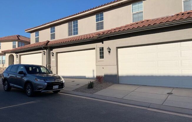 3 bed 2.5 bath 2 car garage for rent!