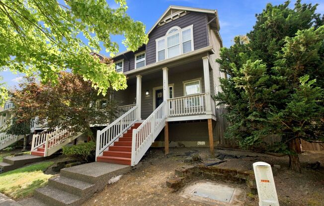 $500 off First Month!! Beautifully Updated 4-Bedroom Oregon City Home with A/C, Fireplace & Fenced Yard!