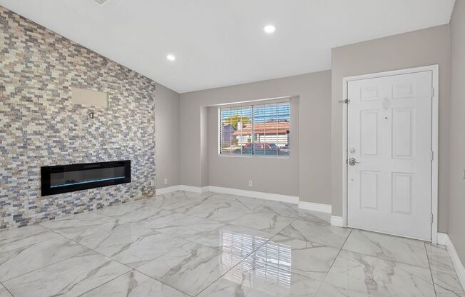 NO HOA! MOVE-IN READY 3-BEDROOM HOME IN HENDERSON! 2 BATHS / 2-CAR GARAGE