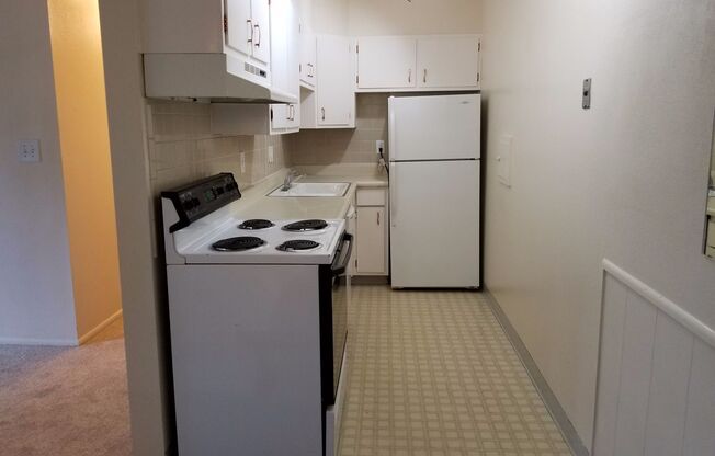 2 beds, 1 bath, 875 sqft, $1,895, Unit 304