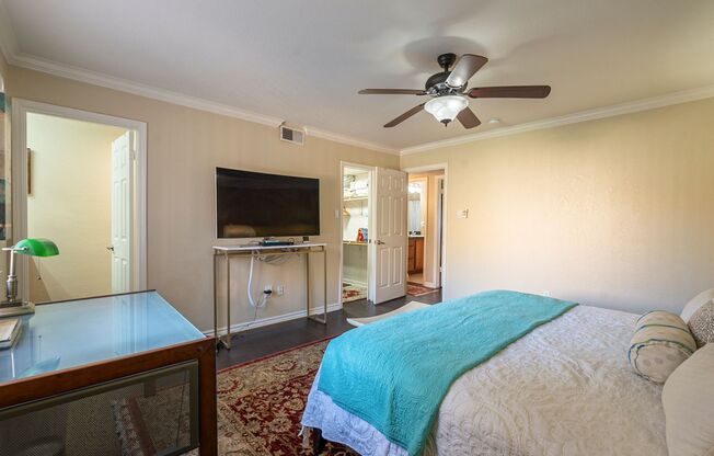 2 beds, 2 baths, $2,500, Unit #107