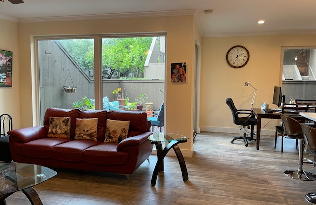 107 LITCHFIELD LN