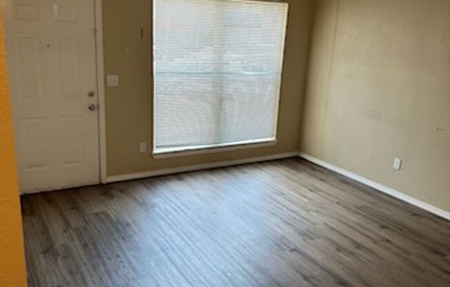 1 bed, 1 bath, 527 sqft, $789