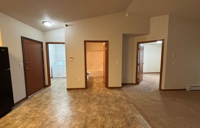 1 bed, 1 bath, 875 sqft, $1,050, Unit 306