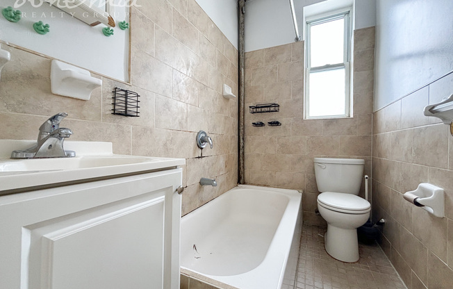 595 W 207 ST