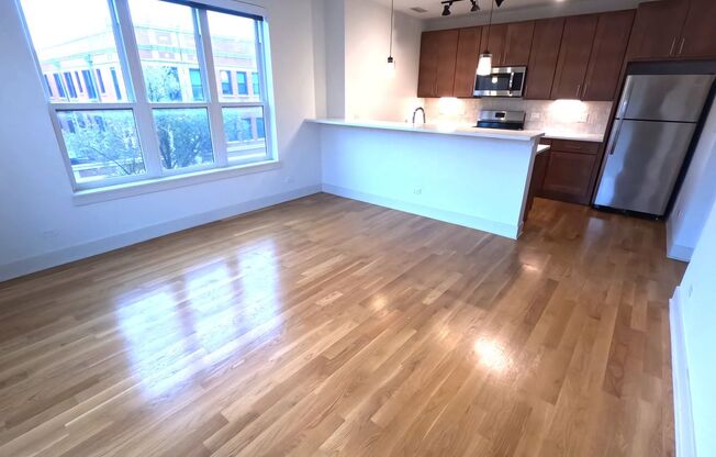 3 beds, 2 baths, 1,100 sqft, $3,295, Unit 2740-308