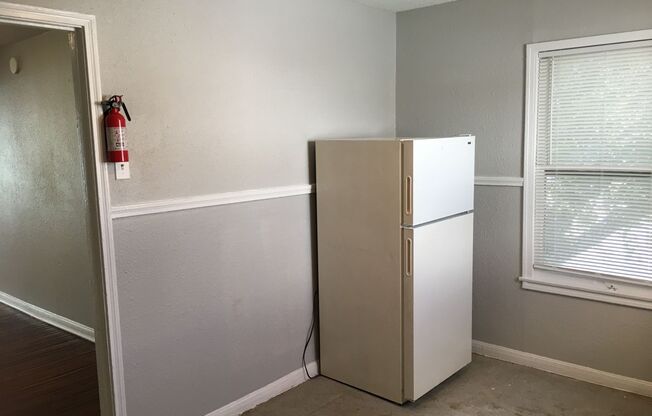 2 beds, 1 bath, $795