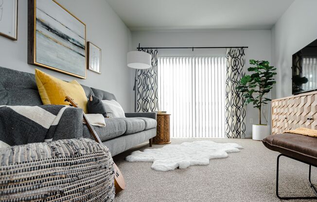 1 bed, 1 bath, 720 sqft, $1,440, Unit 201