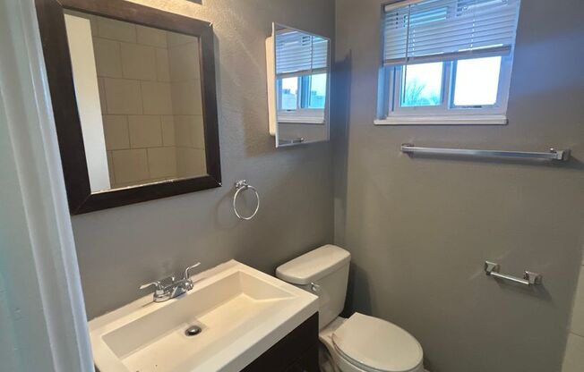 2 beds, 1 bath, 750 sqft, $1,195, Unit B05 1038 18