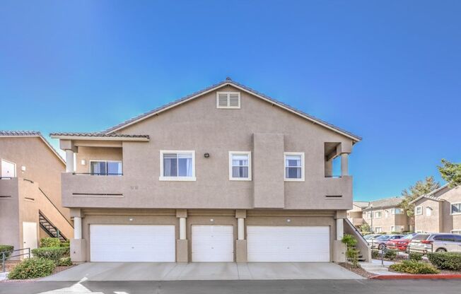 Beautiful 2 bedroom in Peccole Ranch