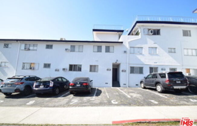 2 beds, 2 baths, $4,200, Unit PH