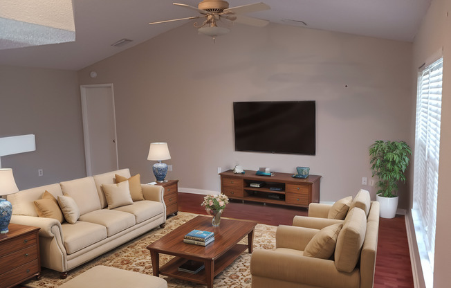 3 Bedroom 2 Bath Single Family Home w/ Waterfront Views