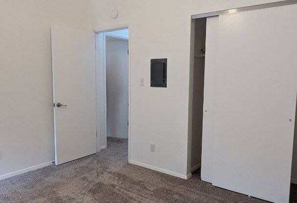 2 beds, 1 bath, 950 sqft, $1,575