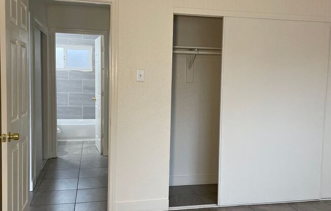 2 beds, 1 bath, $1,260, Unit A