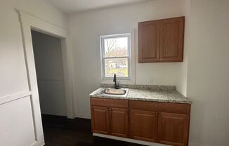 4 beds, 1 bath, $1,450